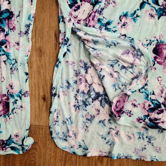 Nollie Long Sleeve Rayon Top - Picture 4 of 7